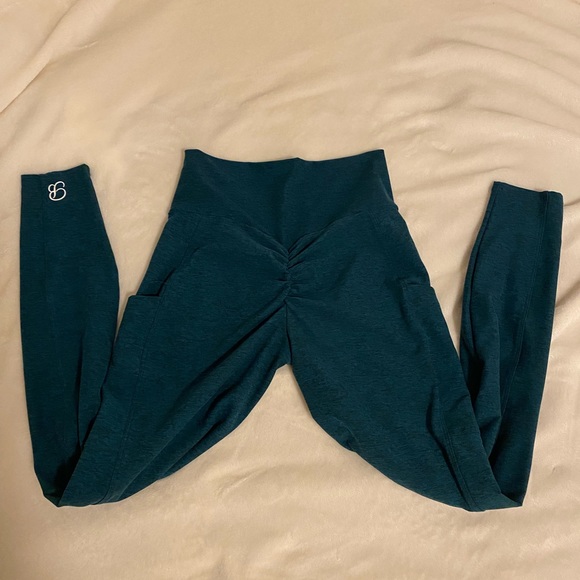 NWOT CONTOUR LEGGINGS SIZE L BOMBSHELL SPORTSWEAR - Picture 4 of 12